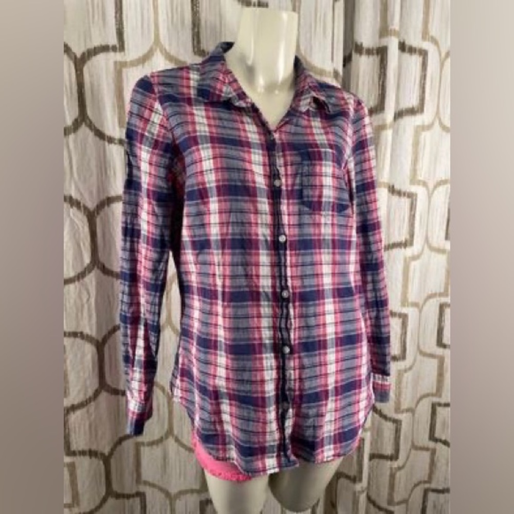 Women’s medium Gap polo